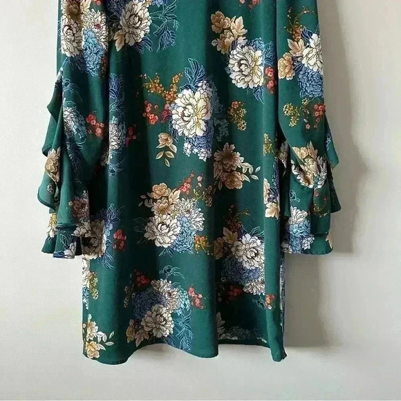 Bebop You Be Free Women's size XL Green Floral Shift Dress Bell Sleeve Photos - Picture 3 of 12